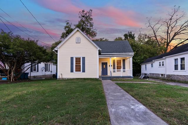 216 N 2nd St, Danville, KY 40422