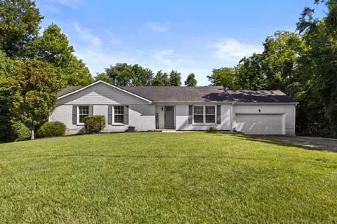 1008 Blackoak Dr, Frankfort, KY 40601