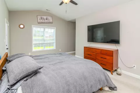 Bedroom - 103 Sequoia Bend Ct, Georgetown, KY 40324 photo 2 of 6