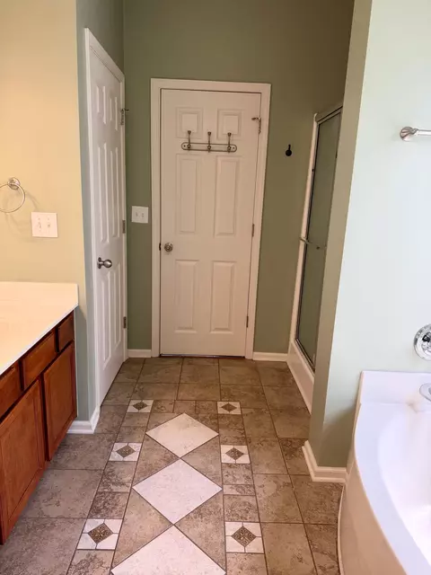 Bath - 117 Cabot Pl, Georgetown, KY 40324 photo 4 of 8