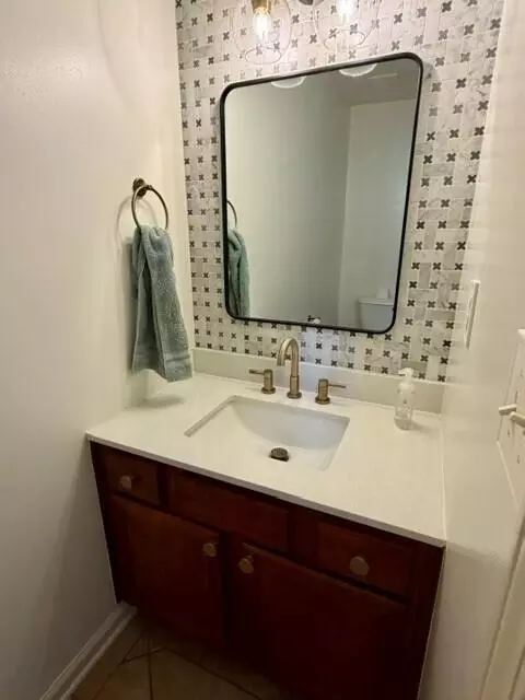 Bath - 117 Cabot Pl, Georgetown, KY 40324 photo 1 of 8