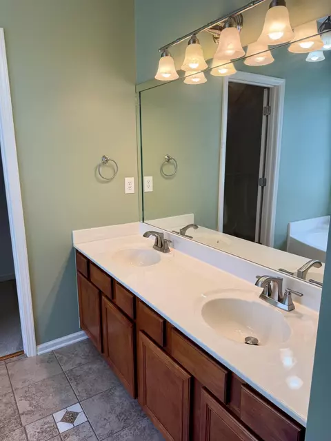 Bath - 117 Cabot Pl, Georgetown, KY 40324 photo 3 of 8