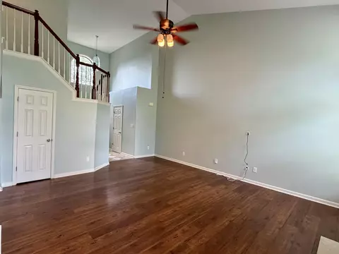 Living - 117 Cabot Pl, Georgetown, KY 40324 photo 2 of 5