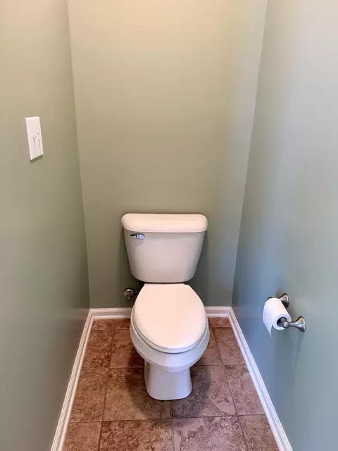Bath - 117 Cabot Pl, Georgetown, KY 40324 photo 5 of 8