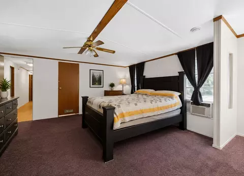 Bedroom - 293 Thomas Dr, Murray, KY 42071 photo 1 of 6