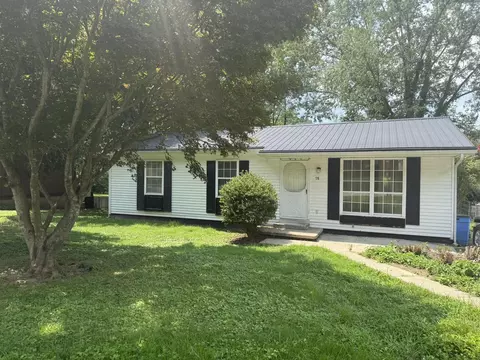 98 Cooper St, Vanceburg, KY 41179