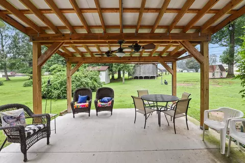 Exterior - 322 Spring Cut Cir, Corbin, KY 40701 photo 5 of 7