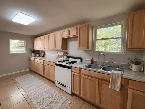Kitchen - 413 W 15th St, Corbin, KY 40701 photo 3 of 4
