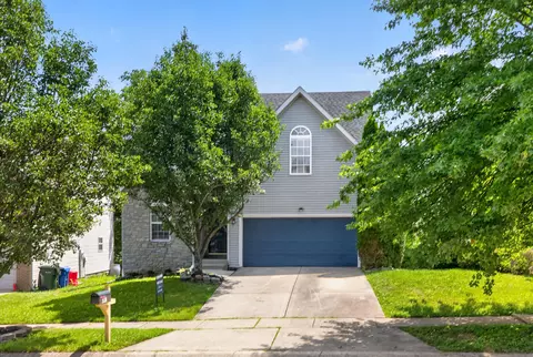 3136 Roundway Down Ln, Lexington, KY 40509