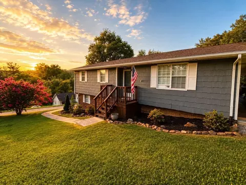 Exterior - 46 Skinner Ln, Corbin, KY 40701 photo 6 of 8