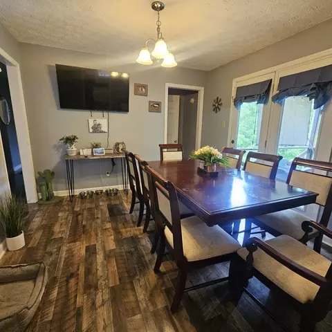 Dining - 46 Skinner Ln, Corbin, KY 40701 photo 1 of 2