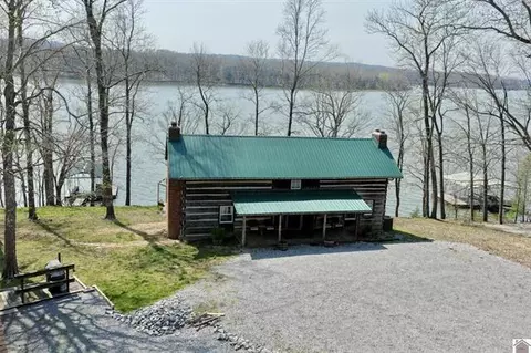 44 Gabby Ln, Cadiz, KY 42211