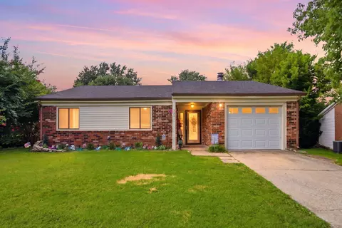 3341 Featherston Dr, Lexington, KY 40515
