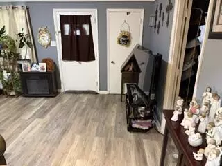 Entry Way - 604 Maple St, Benton, KY 42025 photo 1 of 1