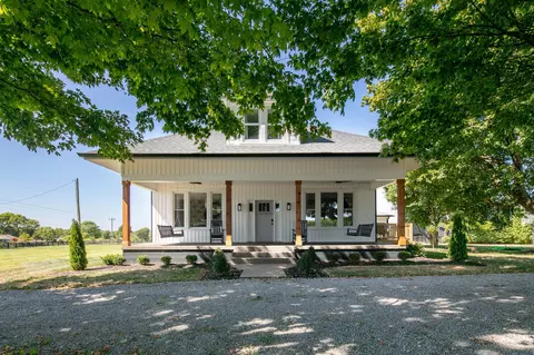 3271 Elmburg Rd, Bagdad, KY 40003