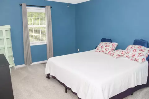 Bedroom - 987 E Ky Highway 312, Corbin, KY 40701 photo 8 of 8
