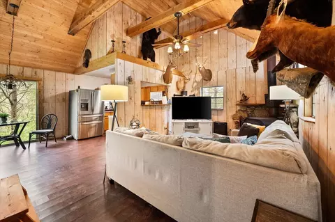 Living - 7014 Organ Creek Cir, Pendleton, KY 40055 photo 2 of 3