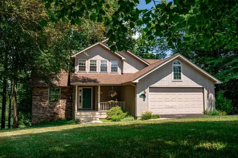 771 Cliffside Dr, Russell Springs, KY 42642