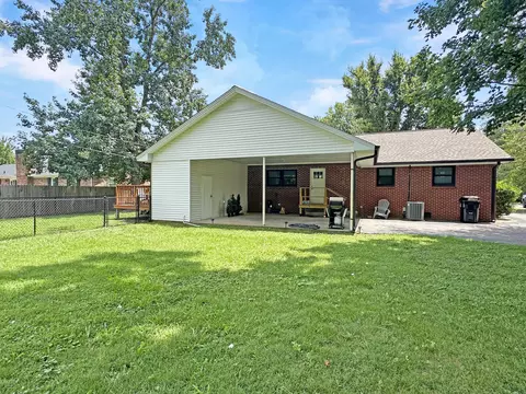 Exterior - 1508 Glendale Rd, Murray, KY 42071 photo 4 of 4