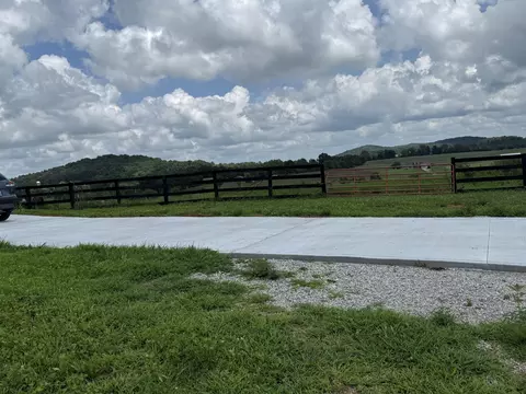 1615 White Rd, Somerset, KY 42503