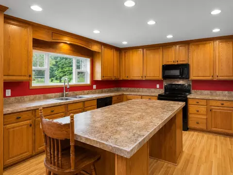 Kitchen - 149 Blossom Ln, Nancy, KY 42544 photo 5 of 5