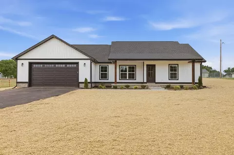 389 Washington Dr, Almo, KY 42020
