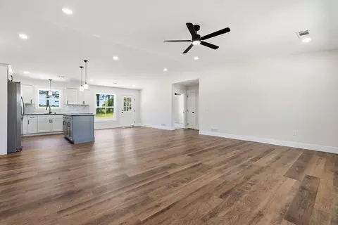 Living - 84 Drew Dr, Murray, KY 42071 photo 1 of 7