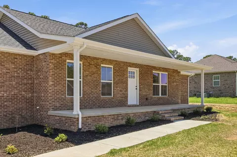 Exterior - 84 Drew Dr, Murray, KY 42071 photo 3 of 7