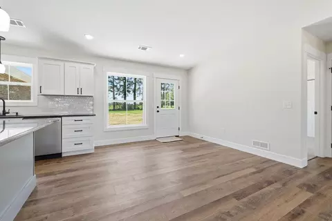 Living - 84 Drew Dr, Murray, KY 42071 photo 6 of 7