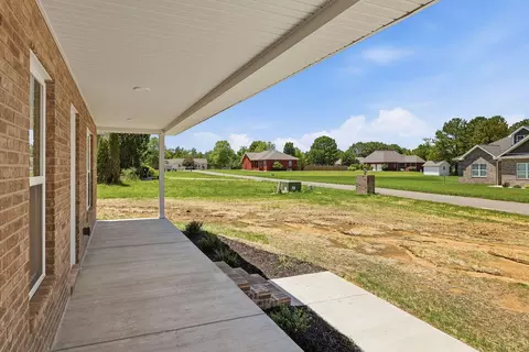 Exterior - 84 Drew Dr, Murray, KY 42071 photo 4 of 7