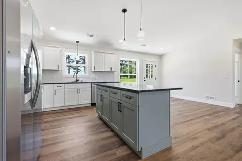 Kitchen - 84 Drew Dr, Murray, KY 42071 photo 1 of 4