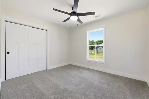 Bedroom - 84 Drew Dr, Murray, KY 42071 photo 2 of 3