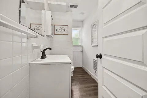 Bath - 85 Cherry Ln, Burnside, KY 42519 photo 2 of 3