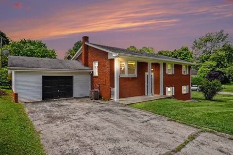 Exterior - 85 Cherry Ln, Burnside, KY 42519 photo 3 of 13