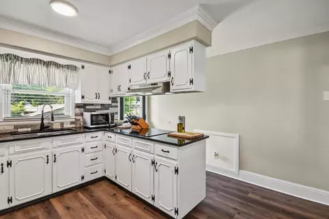 Kitchen - 85 Cherry Ln, Burnside, KY 42519 photo 4 of 4