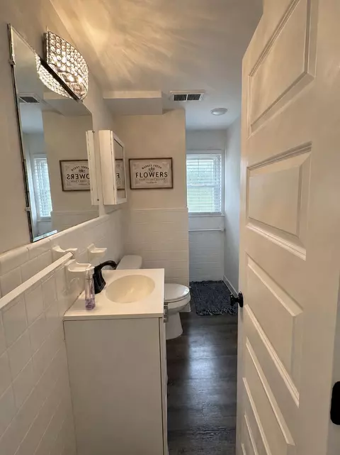 Bath - 85 Cherry Ln, Burnside, KY 42519 photo 1 of 3