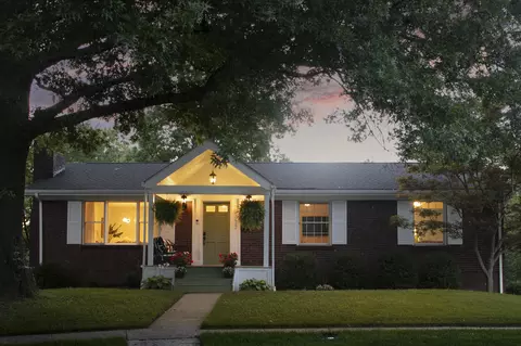 3337 Crown Crest Rd, Lexington, KY 40517