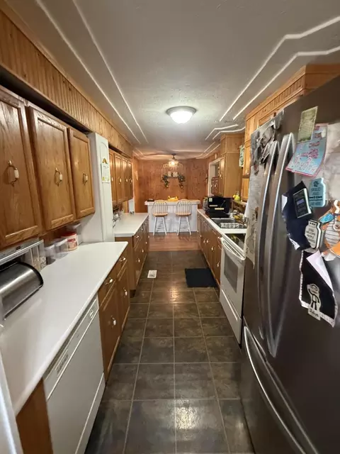 Kitchen - 354 Campbell Rd, Corbin, KY 40701 photo 1 of 4