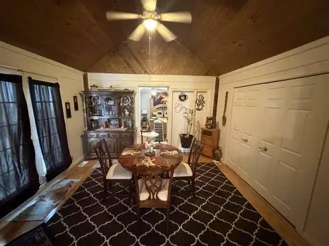 Dining - 354 Campbell Rd, Corbin, KY 40701 photo 2 of 3