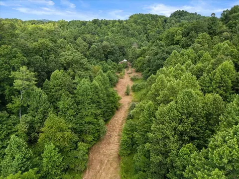 View/Area - 2661 Buncomb Rd, Tyner, KY 40486 photo 7 of 8