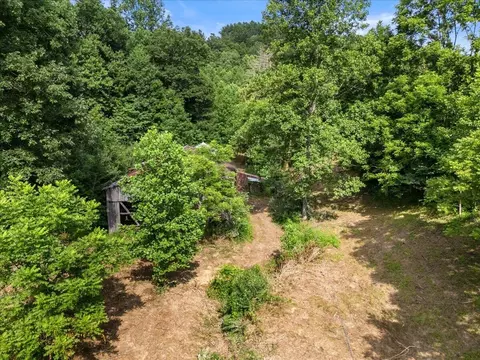 Exterior - 2661 Buncomb Rd, Tyner, KY 40486 photo 5 of 6