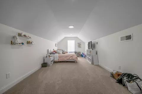 Bedroom - 602 Trinity Ln, Versailles, KY 40383 photo 8 of 9