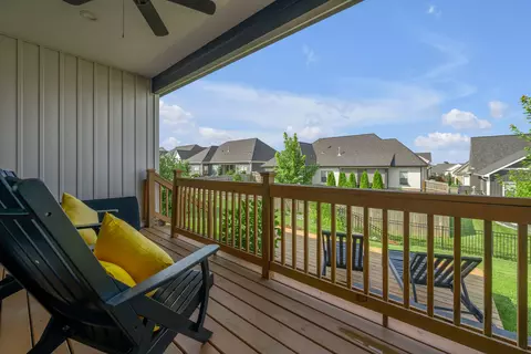 Exterior - 602 Trinity Ln, Versailles, KY 40383 photo 12 of 18