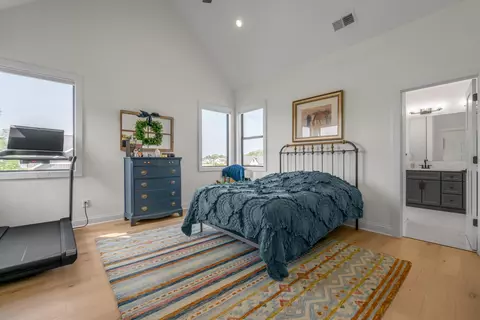 Bedroom - 602 Trinity Ln, Versailles, KY 40383 photo 1 of 9