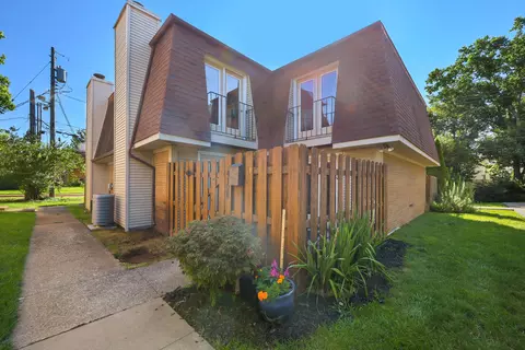 412 Darby Creek Rd, Lexington, KY 40509