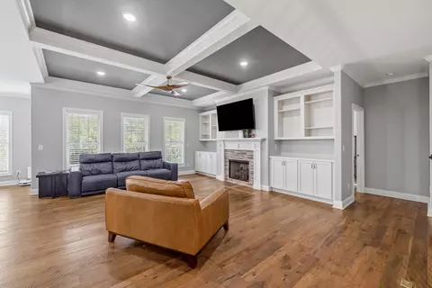 Living - 177 Waterside Dr, Georgetown, KY 40324 photo 1 of 4