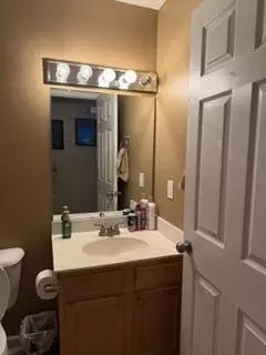 Bath - 138 Double Tree Ct, Mount Sterling, KY 40353 photo 1 of 2