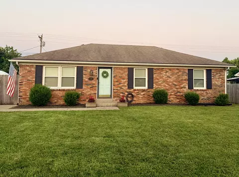 125 Oakmont Dr, Nicholasville, KY 40356