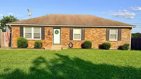125 Oakmont Dr, Nicholasville, KY 40356