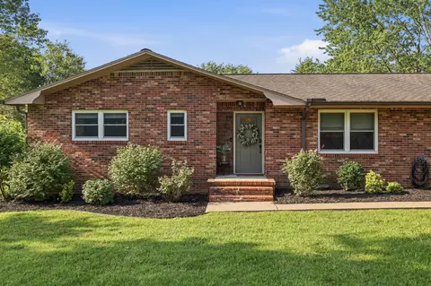 Exterior - 89 Perry St, Mayfield, KY 42066 photo 2 of 7
